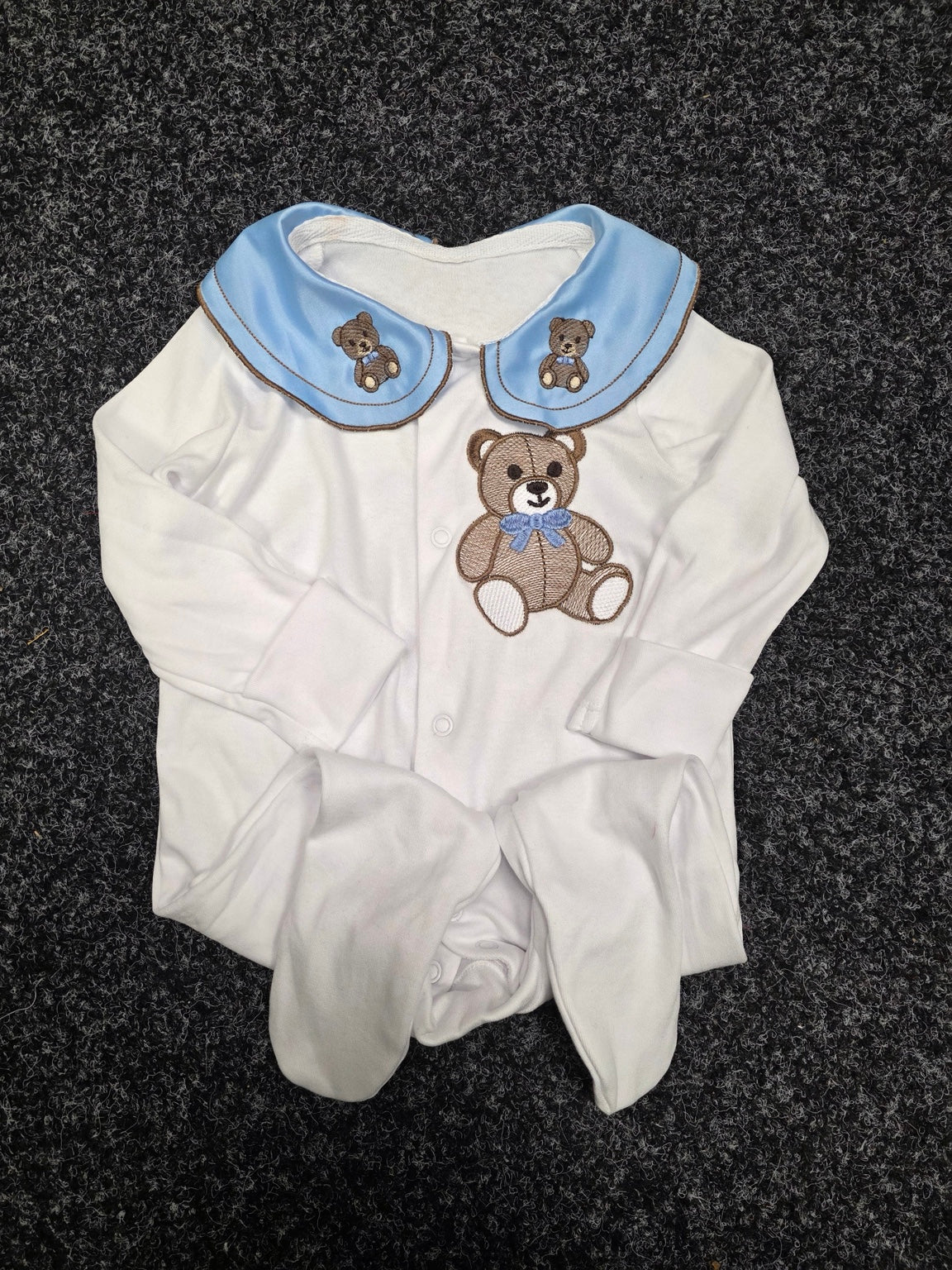 Baby boy teddy bear embroidered sleepsuit with blue collar